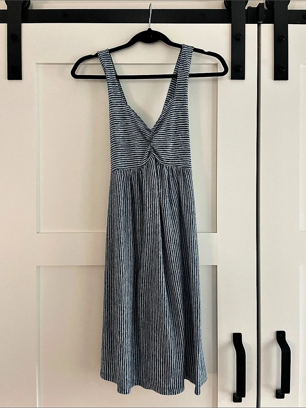 Universal Thread Blue & White Striped Twist-Front Midi Dress | Small